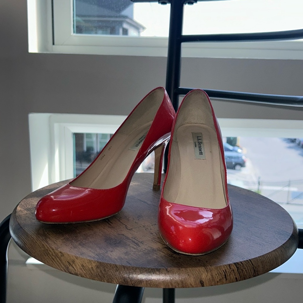 LK Bennett red heel, round toe, size 38 1/2